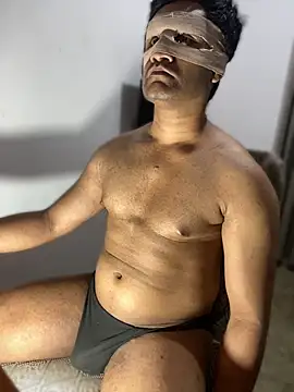 MilanBlaze Pertunjukan Webcam