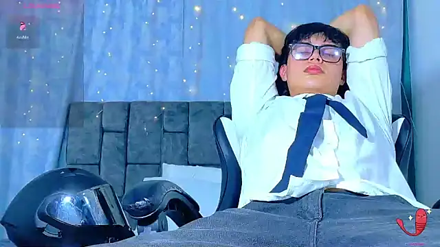 Dantekent Chat XXX in diretta