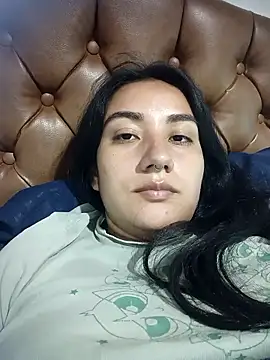 Pertunjukan Kamera Web Hellen_Alex