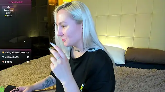 Chat +18 de Debbie_Taylor ao vivo