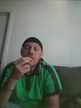 Sembang XXX Secara Langsung yourMasterisBored