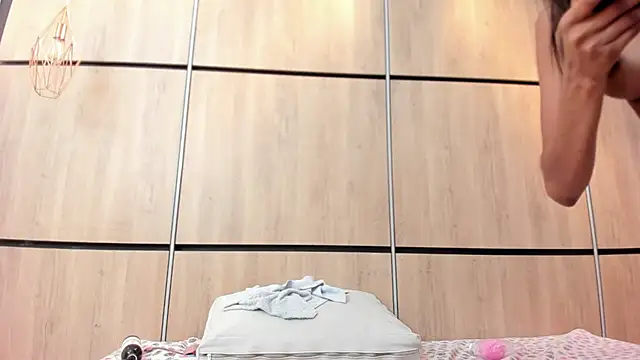 ikia_lopez_'s Live XXX Chat