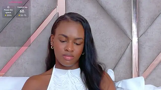 Chatroom XXX en direct de Sally-Noa