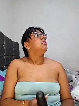 ZaidaWet Adlı Modelin Canlı XXX Sohbeti