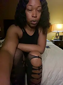 StaciDiamond 现场XXX聊天