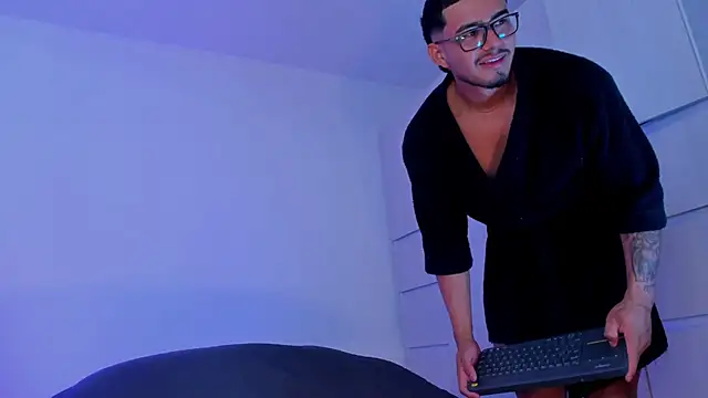 Онлайн чат XXX THADEO_KING2