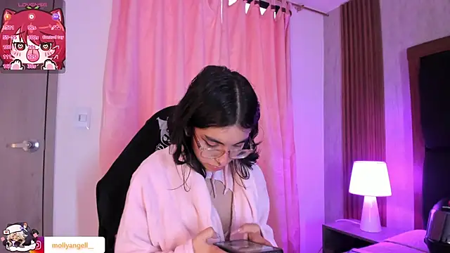 Molly_A 现场XXX聊天