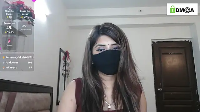 Meadows_Rainn: διαδικτυακό σόου στην κάμερα