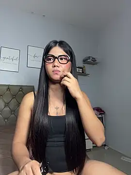 JassmineLove 在線直播表演