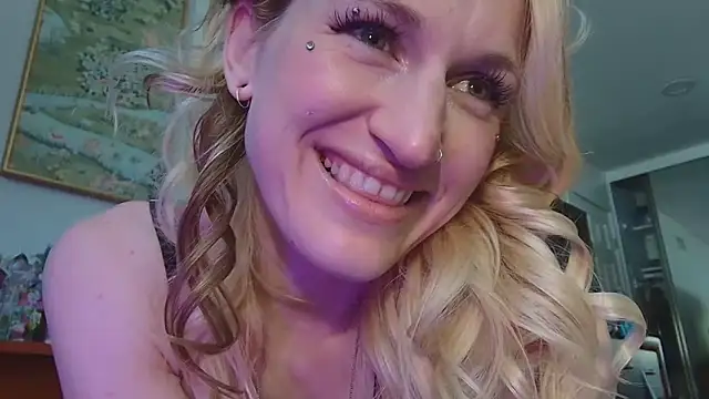 Chatroom XXX en direct de lavender_spits