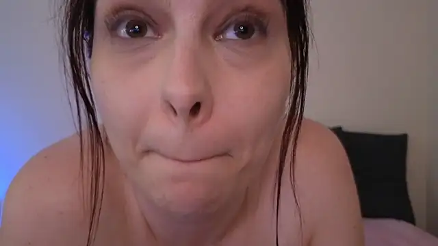 แชท XXX สดของ Germangirl1996