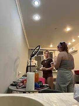 moneyforPeaches Chat XXX live