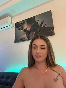 Show modela IsabellaEtthan na web-kameri