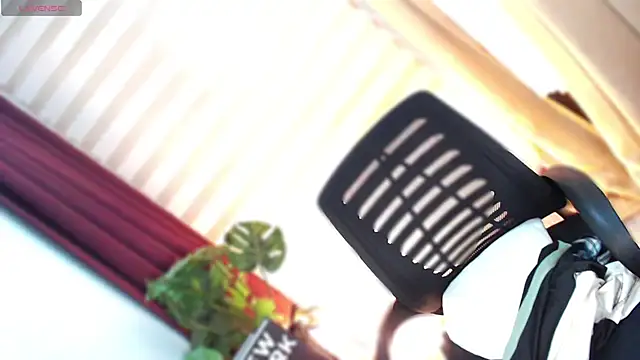 EmpireState_Of_Mind Adlı Modelin Web Kamerası Şovu