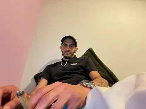 Rebeu313 Show Webcam