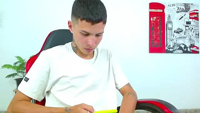 Вебкам-шоу Cumandres18