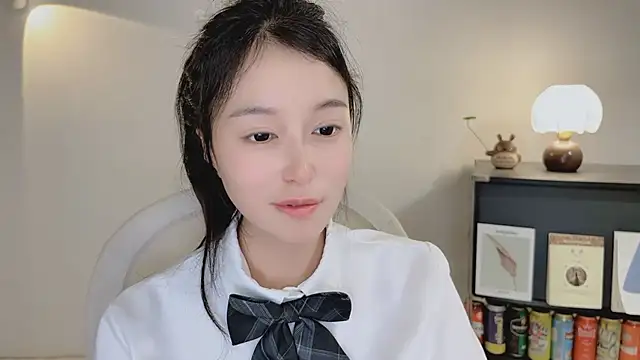 Chat XXX en directo de Onechestnut