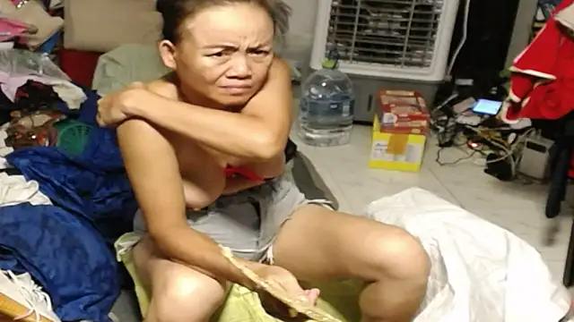 1CuteAndSexy69's Live XXX Chat