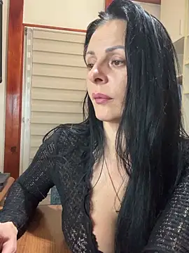 Chatroom XXX en direct de MiriamDelyn