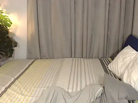 mysticofcum_ Show in webcam