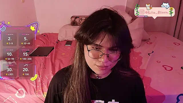 Liia-Bloom webkamerás műsora