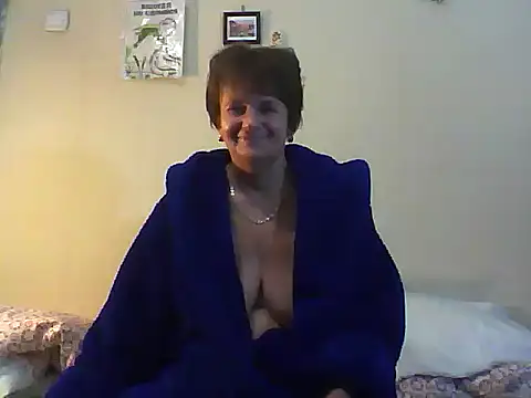 XXX chat uživo modela JesykaLove566