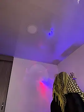 FreszX 在線直播表演