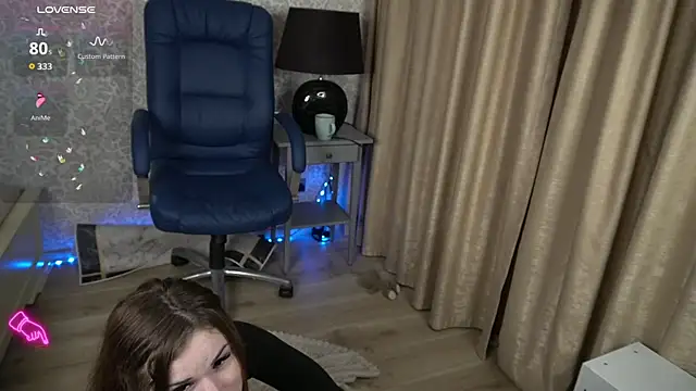 CrystalBlissi's Live XXX Chat