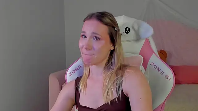 ElaraVoltage 라이브 XXX 채팅