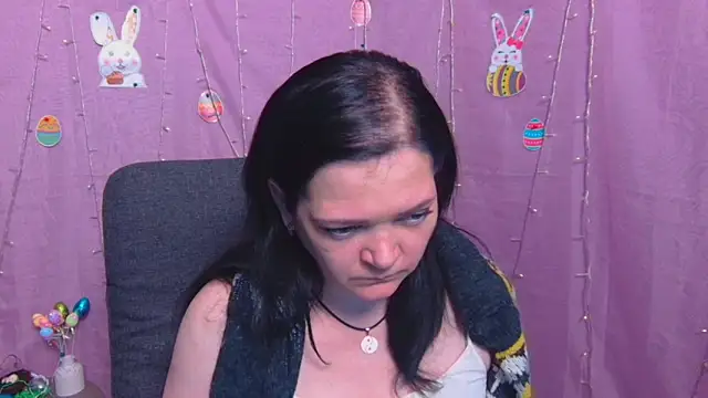 LauraFinn live XXX chat