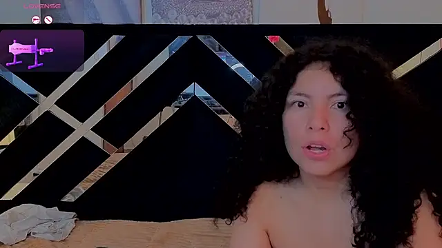 Chatroom XXX en direct de Zoe-yanin