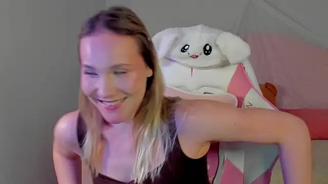 دردشة ElaraVoltage الجنسية المباشرة