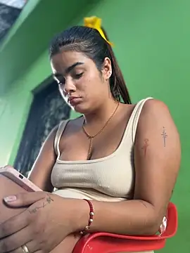 Kaily_Sweet16のライブXXXチャット