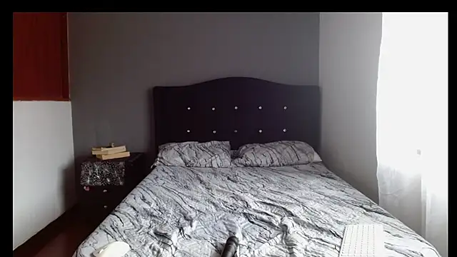 دردشة Emilia_1995 الجنسية المباشرة