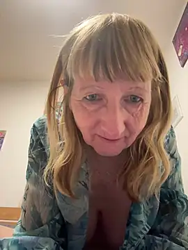 Вебкам-шоу MatureKim