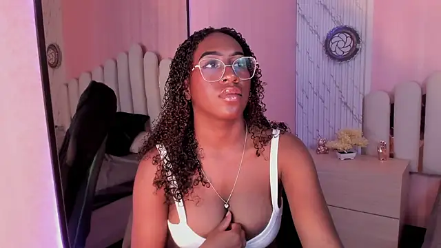 Qeen_blackk Chat XXX in diretta