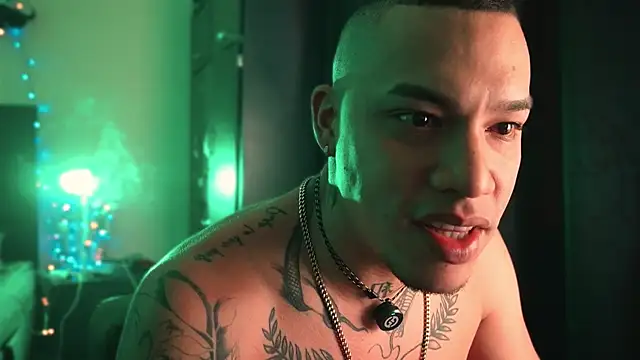 AlphaMasterXxx Adlı Modelin Web Kamerası Şovu