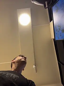 Juann-cock লাইভ XXX চ্যাট