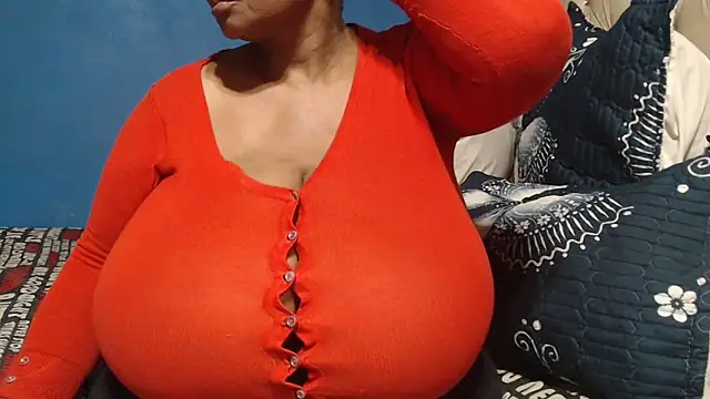 CUTEFIRMMELONSSn Live XXX chat