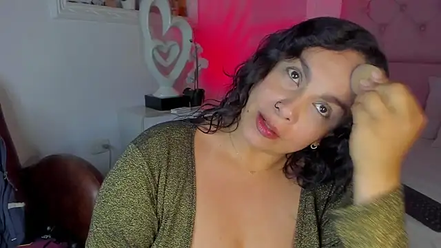 Chat XXX en directo de KourtneyEvans