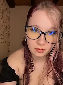 Вебкам-шоу LittleChaosQueen