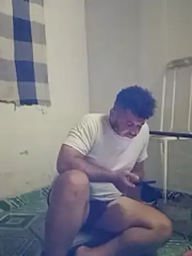 tarra122 即時 XXX 聊天