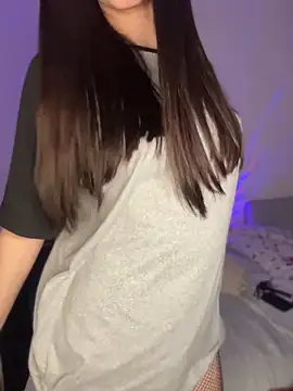 Veliora 现场XXX聊天