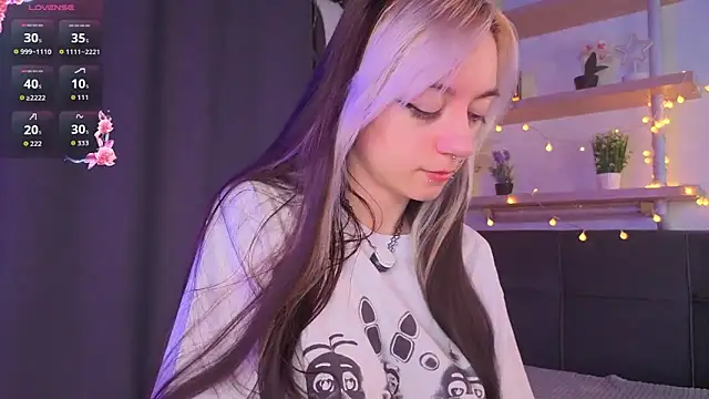 Chat +18 de TristaRoht ao vivo