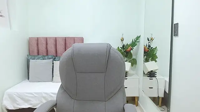 دردشة sophia_hadid الجنسية المباشرة