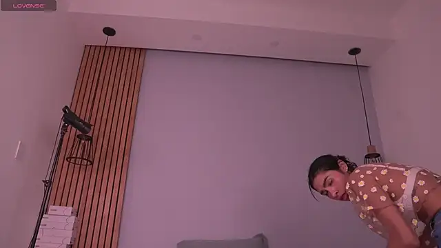 mia-reeves' Live XXX Chat