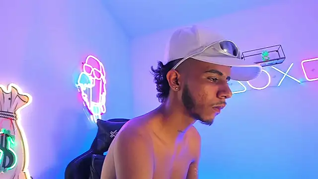 Quetzal_coatl_: διαδικτυακό σόου στην κάμερα