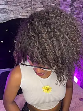 Morena_fire: онлайн-секс-чат