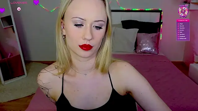 SashaBrooks Adlı Modelin Canlı XXX Sohbeti