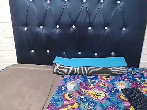 InnocentSlutXx Adlı Modelin Canlı XXX Sohbeti